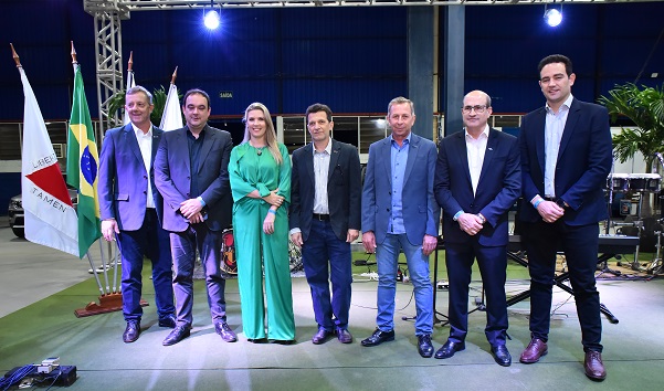 Abertura da 10ª ExpoCigra Fiemg contou com autoridades estaduais no CDL Hall