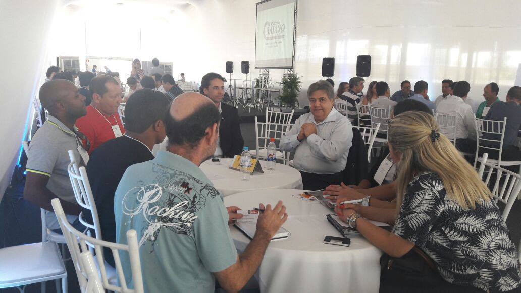 Cris Guerra e Giro de Mercado do Sebrae reúnem centenas de pessoas na ExpoCigra