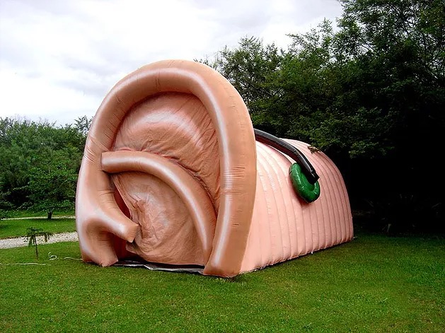 Orelha gigante mostra o funcionamento do ouvido na 7ª ExpoCigra Fiemg